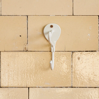 Bicorne hook - white