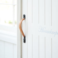 Drawer pull - falconer