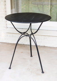 French outdoor table
